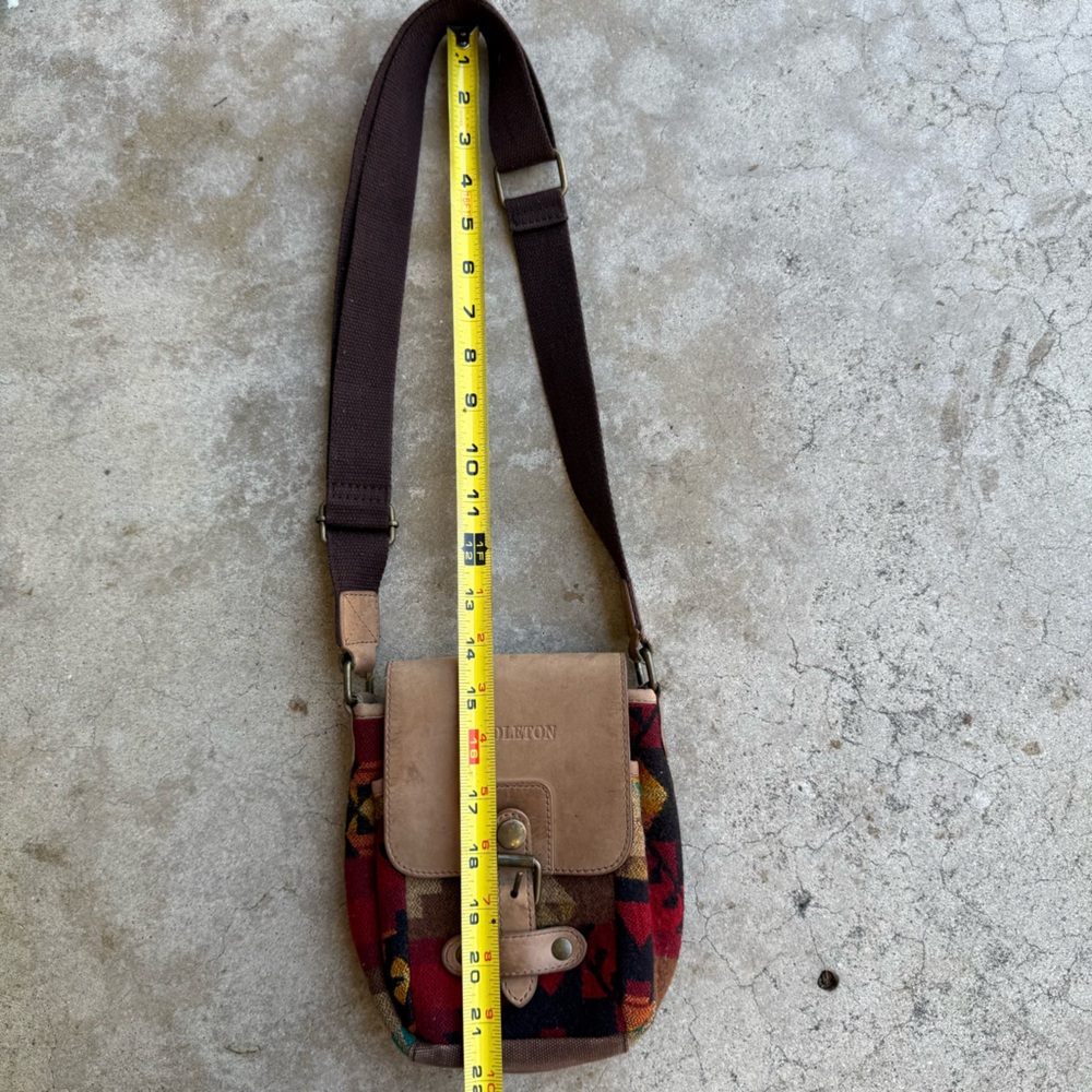 Pendleton Southwest Print Crossbody Bag - Picture 5 of 7